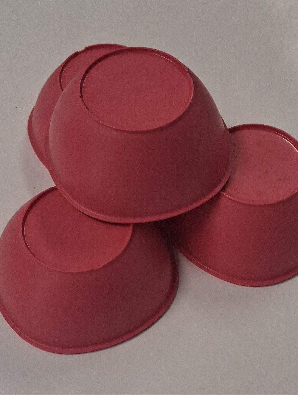Tupperware Red Serving Bowls Set (4)